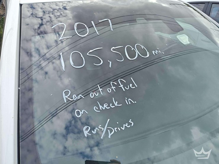 2017-dodge-charger-sedan-image-37