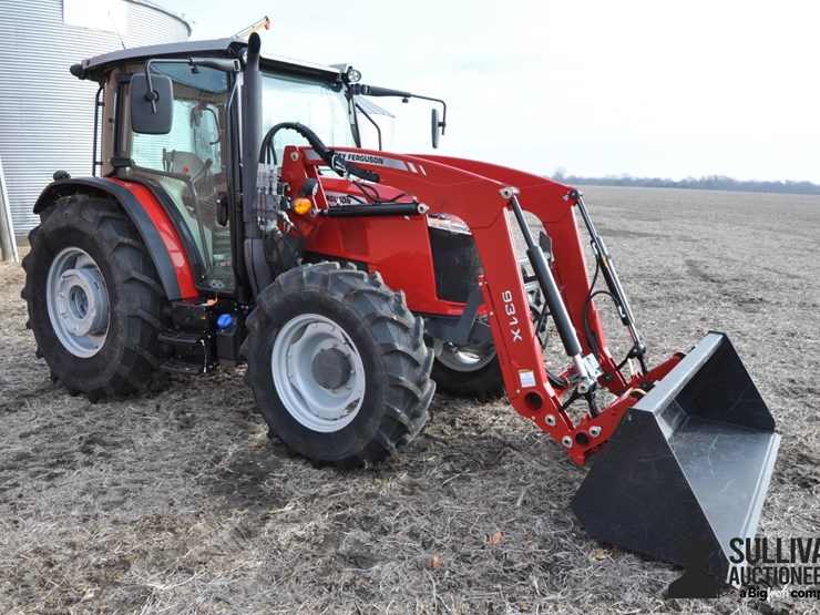 2016-massey-ferguson-4708-image-3