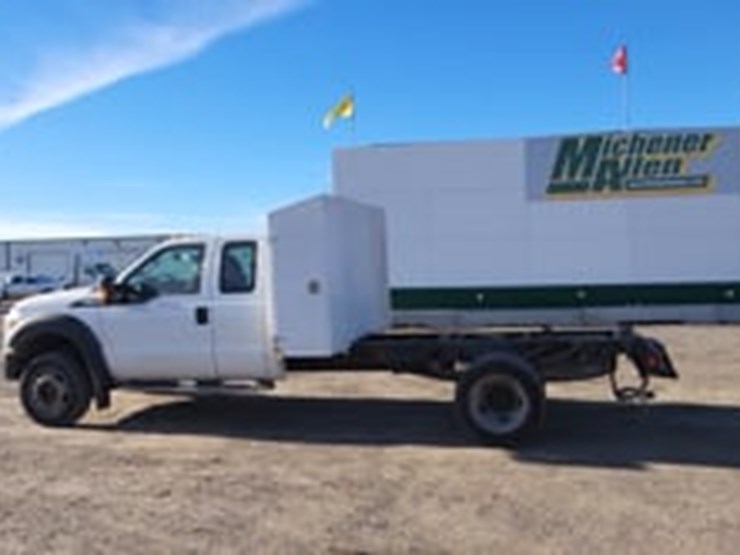 2012-ford-f550-image-5