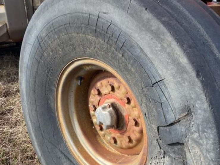 massey-ferguson-1105-image-2