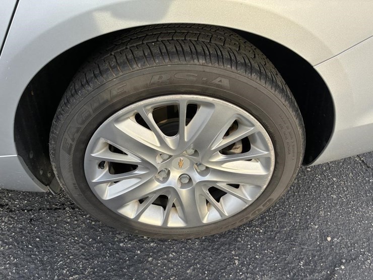 2019-chevrolet-impala-sedan-image-5