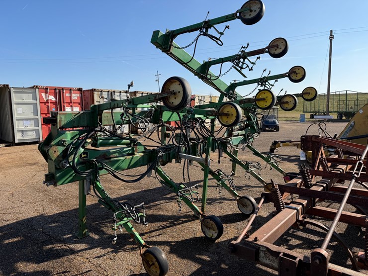 john-deere-85-image-5