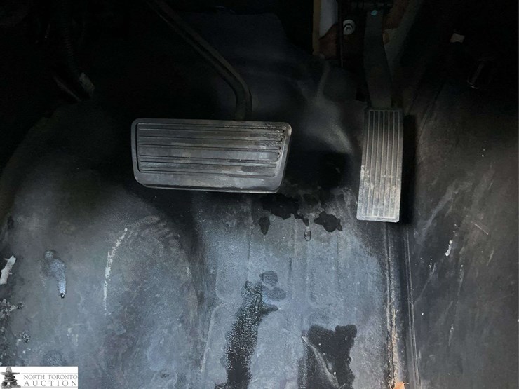 2016-chevrolet-express-s/a-ambulance-image-22