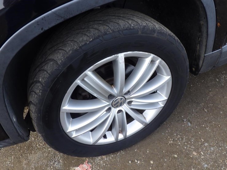 2013-volkswagen-tiguan-image-12