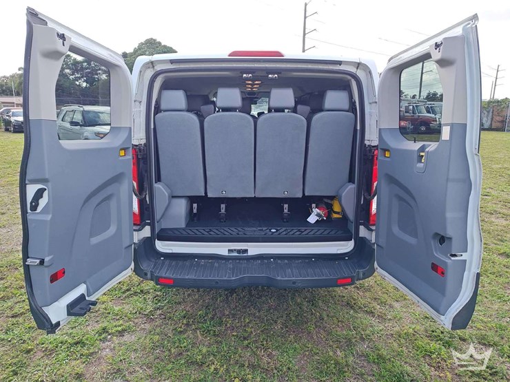 2018-ford-transit-image-30