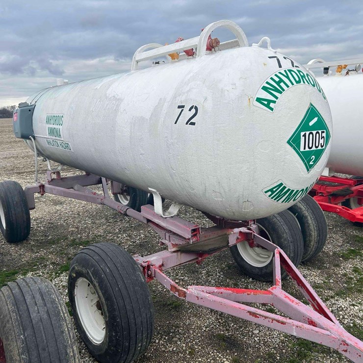 1000 Gal. NH3 Tank on Gear #72