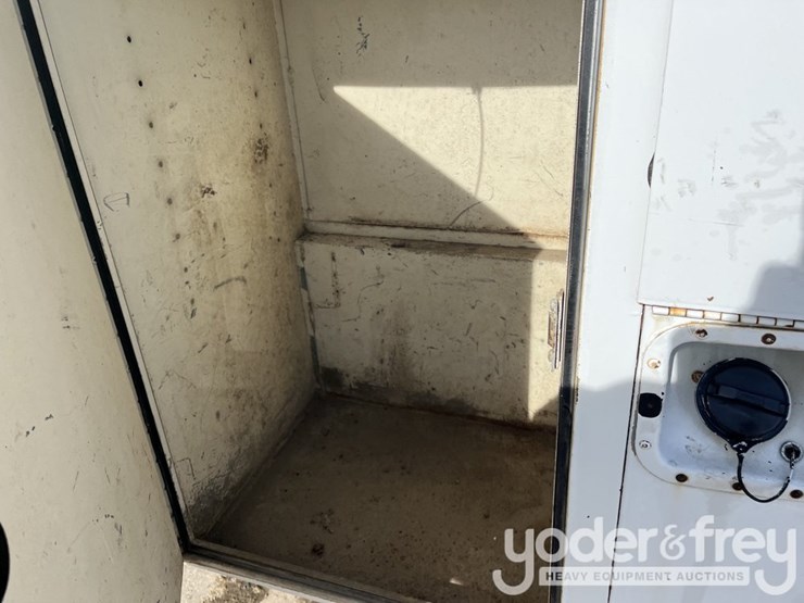 1993-ford-f-super-duty-image-22