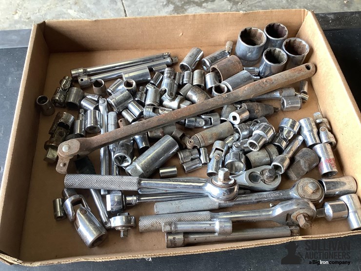 assorted-rachets-&-sockets-image-2