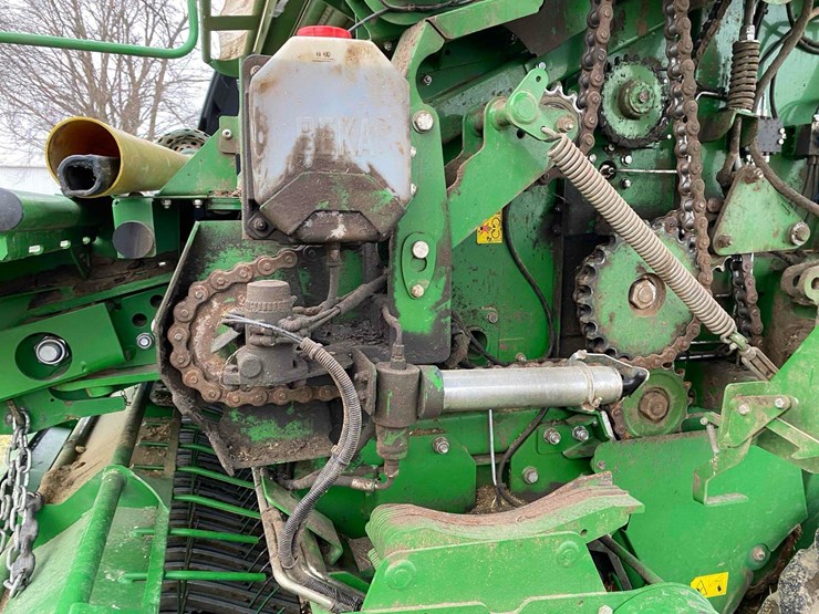 mchale-750-v6-round-baler,-image-50