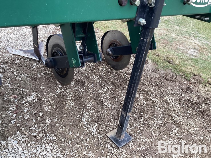 sukup-9000-16r30-cultivator-image-16