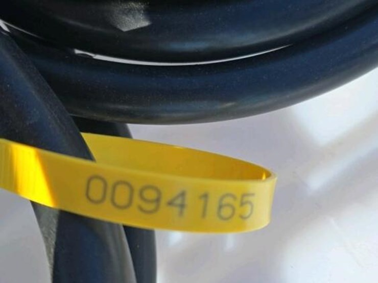 plastic-sprayer-tank-w/-12v-pump-&-wand-image-3