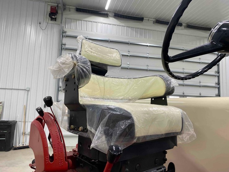 farmall-1206-open-station-restored-image-24