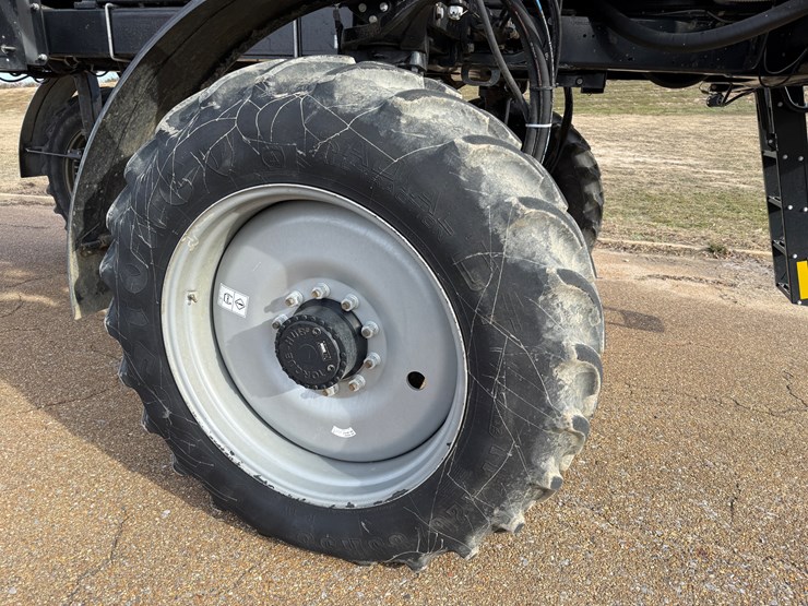 2019-case-ih-patriot-2250-image-13