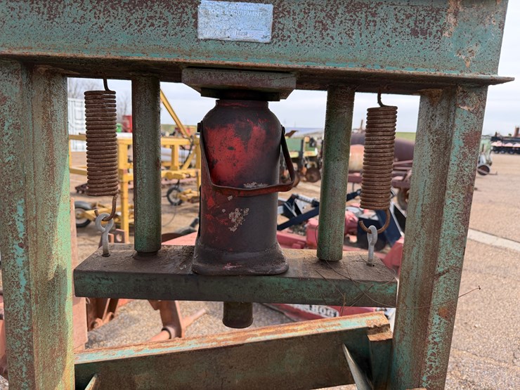 #7833-•-hydraulic-press-image-5