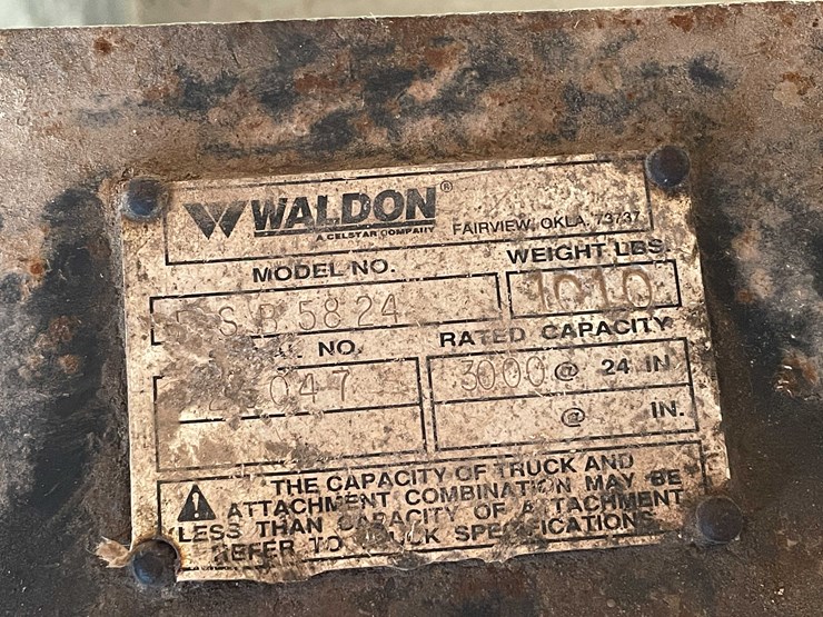 #2790-•-waldon-dumping-forklift-bucket-image-9