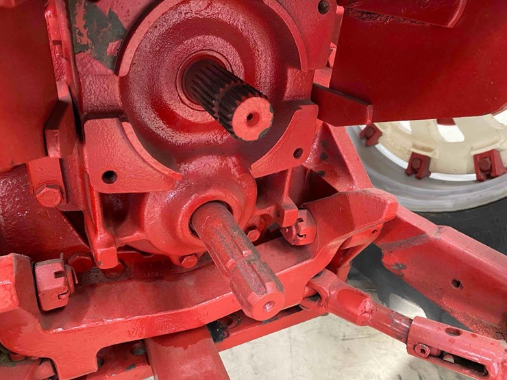 farmall-1206-open-station-restored-image-69