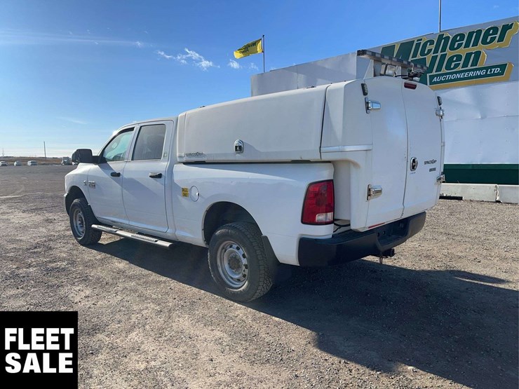 2012-dodge-3500-image-3