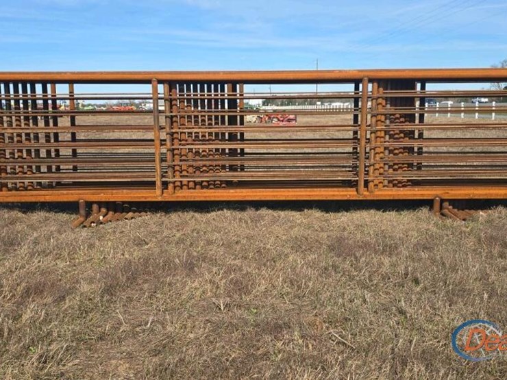 24'x6'-free-standing-metal-fence-panel-image-2