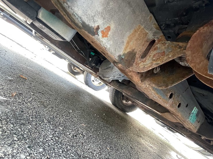 2011-chevrolet-1500-image-23