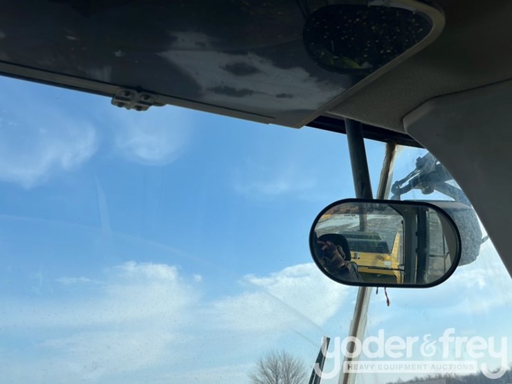 2017-komatsu-wa470-8-image-37