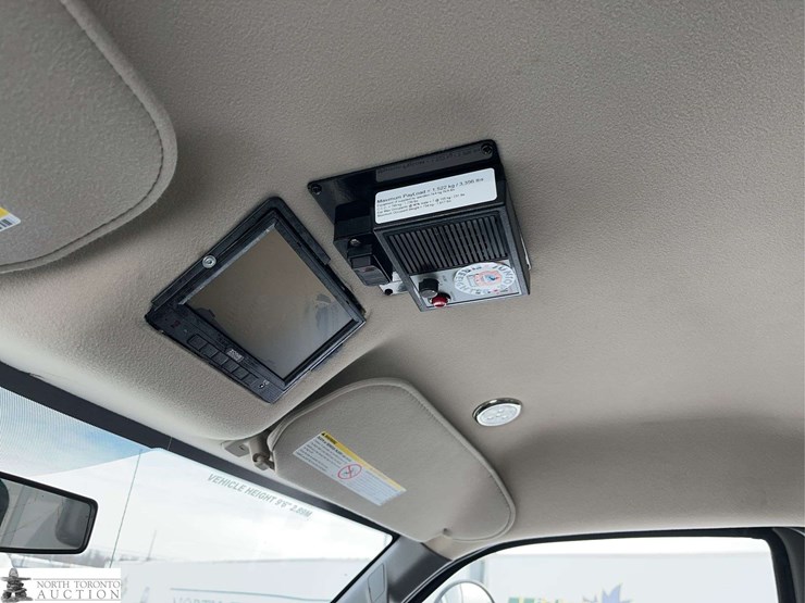 2017-chevrolet-express-s/a-ambulance-image-26