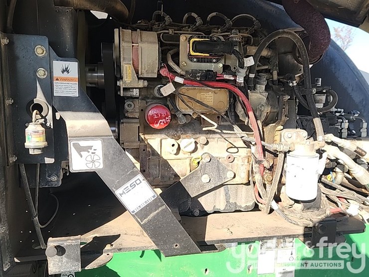 2014-jlg-400s-image-12