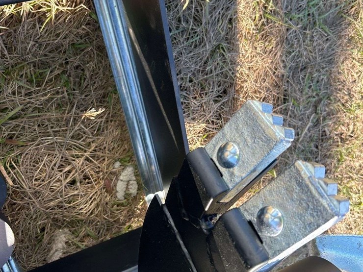 2025-pabreak-auger-bits-and-plate-skid-steer-attachment-image-9