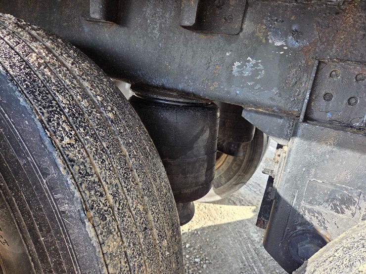 2011-wilson-hopper-bottom-image-6