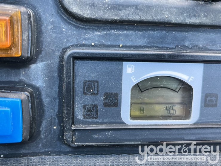 2021-deere-26g-image-39