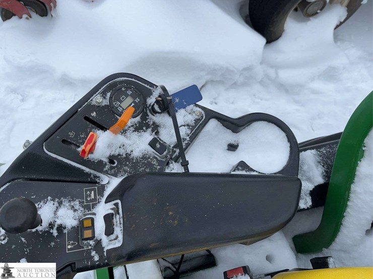 2013-john-deere-7400-image-11