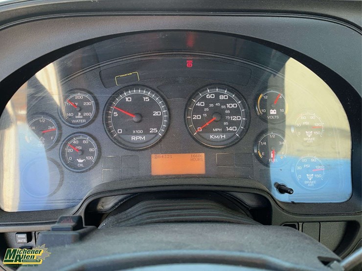 2017-international-prostar-image-16