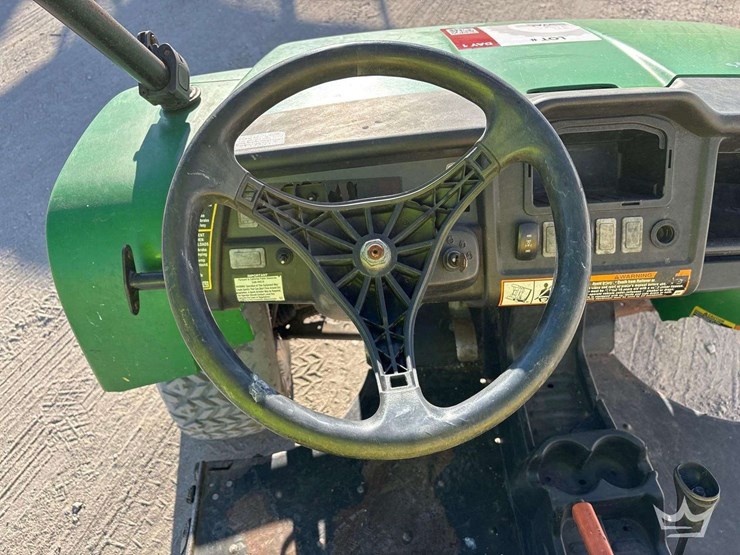 2016-john-deere-gator-image-9