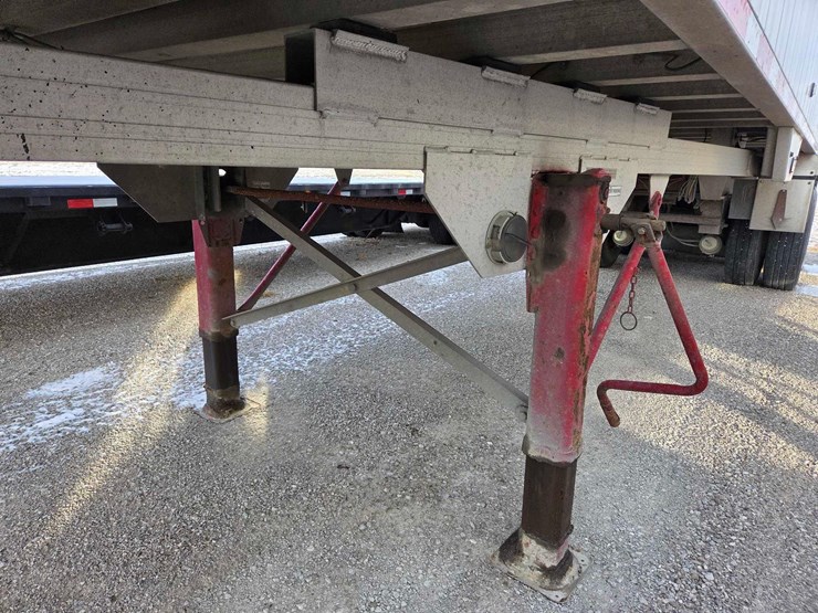 2010-east-genesis-34'x66"x96"-aluminum-frameless-dump-trailer-image-35