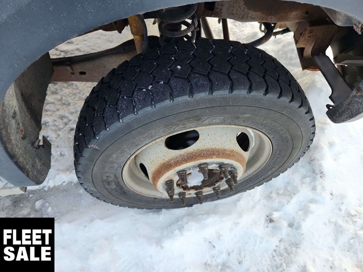 2006-ford-f550-image-10