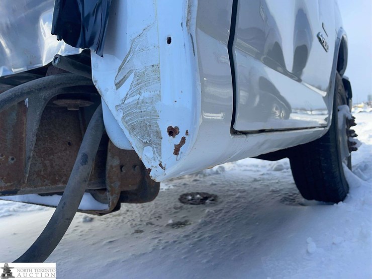 2018-chevrolet-express-dual-rear-wheel-cab-&-chassis-image-34