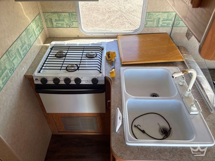 2004-ford-e450-image-48