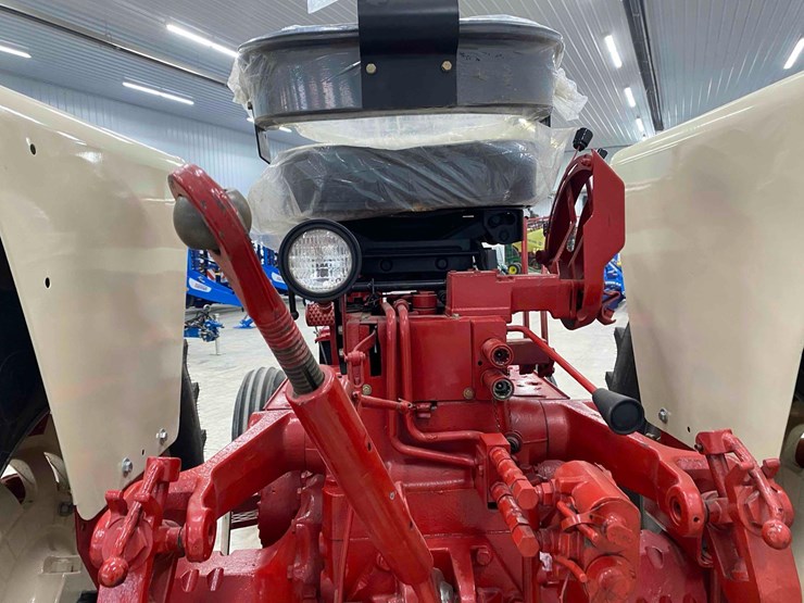 farmall-1206-open-station-restored-image-32