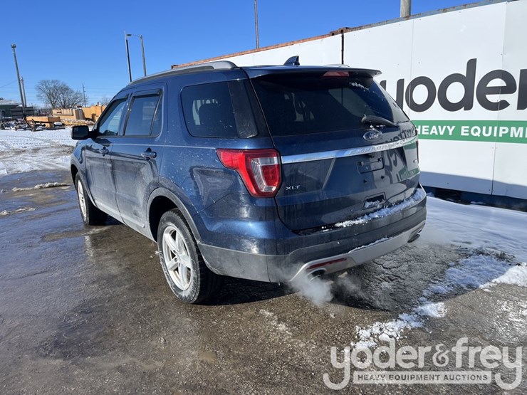 2016-ford-explorer-xlt-image-5