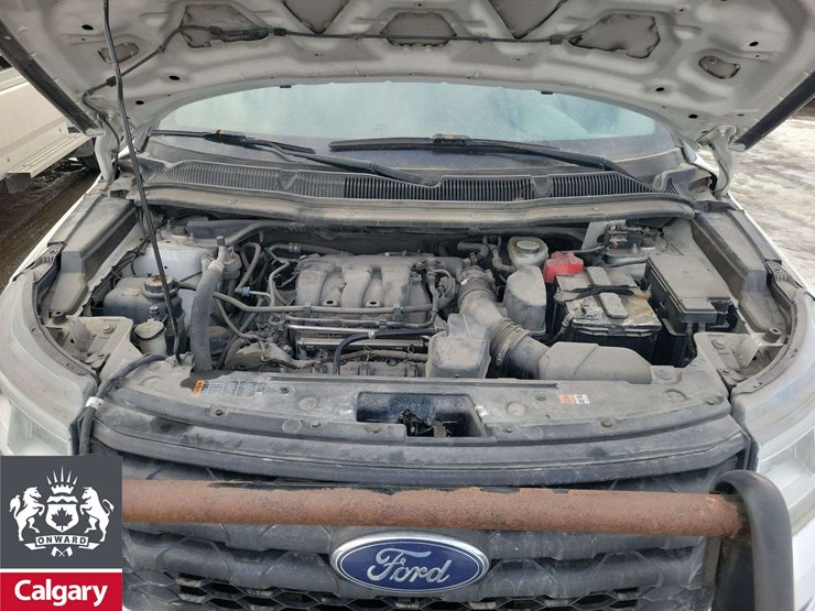 2016-ford-explorer-image-21