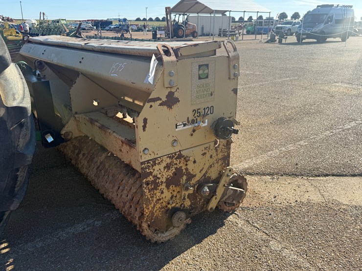 #7829-•-land-price/great-plains-seeder-image-9