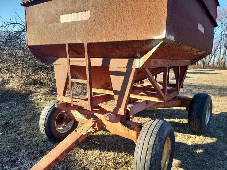 mccurdy-hopper-wagon-w/farmers-pride-running-gear-image-10