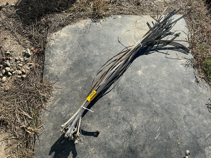 #35630-•-lot-of-(31)-poly-pipe-bands-image-1