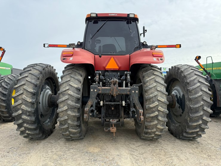 2015-case-ih-340-image-5