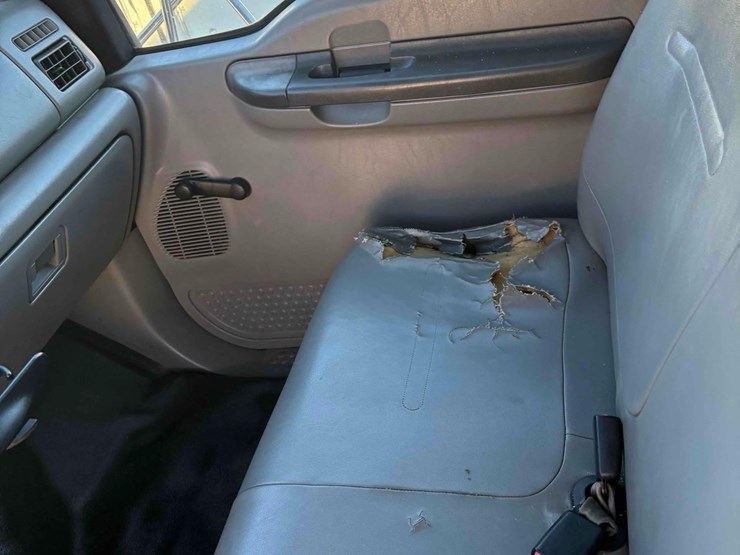 2007-ford-f750-xl-image-17