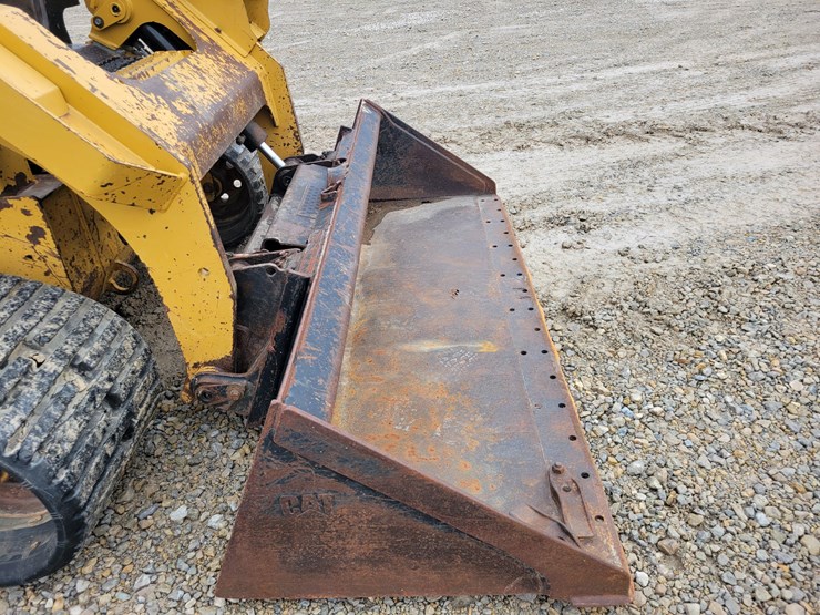 2016-caterpillar-299d-image-9