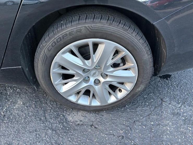 2019-chevrolet-impala-sedan-image-5