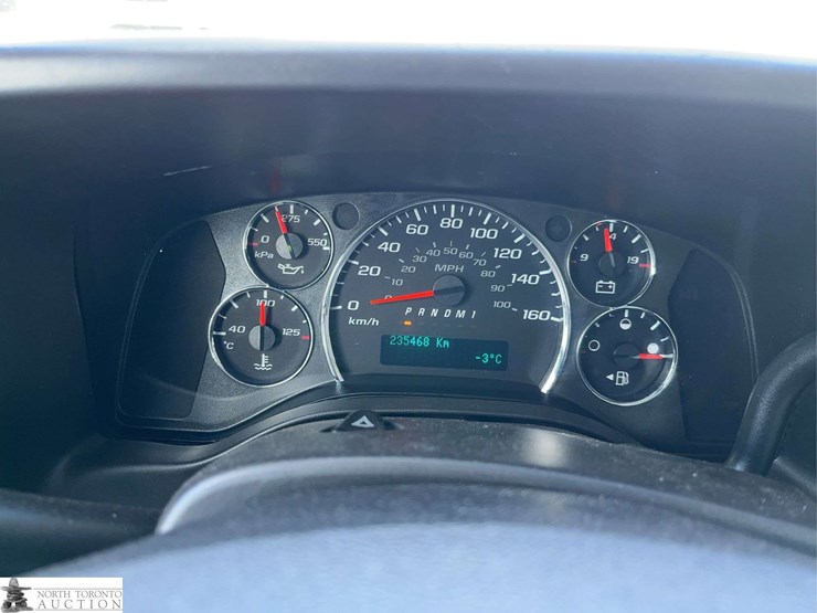 2016-chevrolet-express-s/a-ambulance-image-18