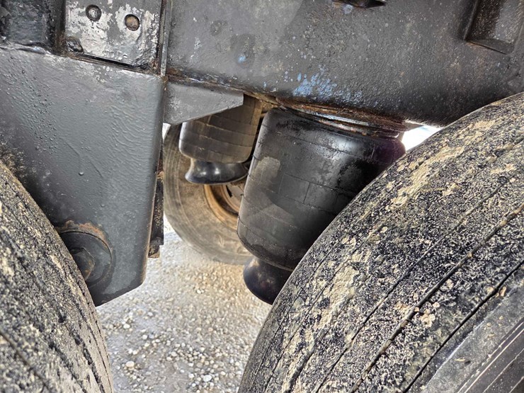 2011-wilson-hopper-bottom-image-28