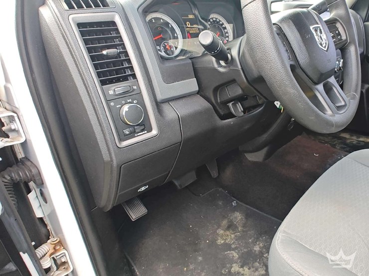 2013-dodge-ram-1500-image-31