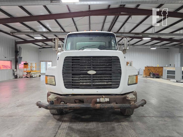 1995-ford-la9000-image-7